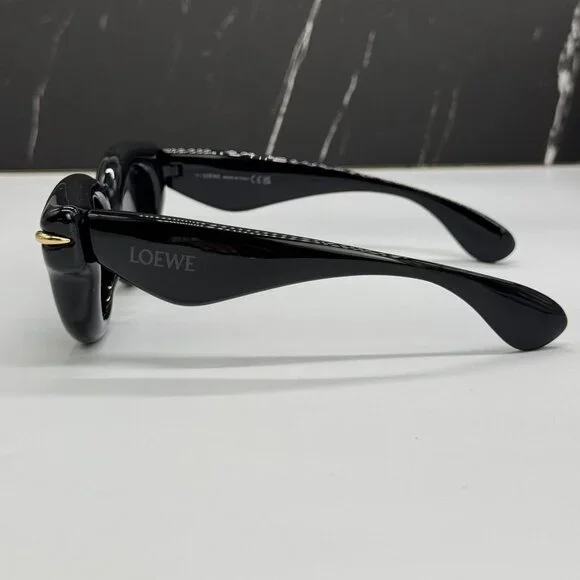 NEW LOEWE LW40118I 01A WOMEN SUNGLASSES BLACK LOEWE EYEWEAR m_68b91a08e9c77df8fa6a92c0.jpeg main image 3